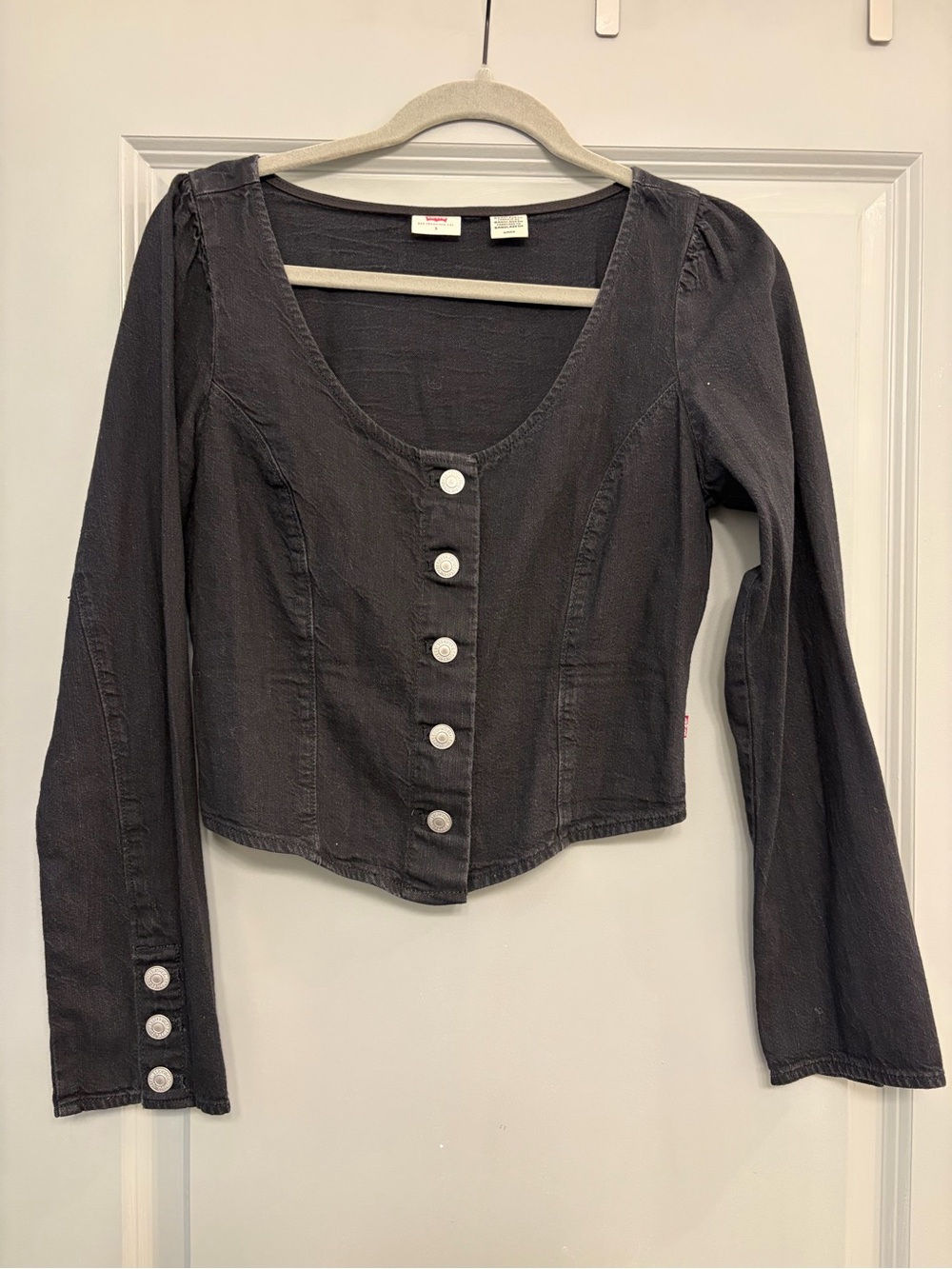 Levi's Dark Gray Button-Front Scoop Neck Long Sleeve Top